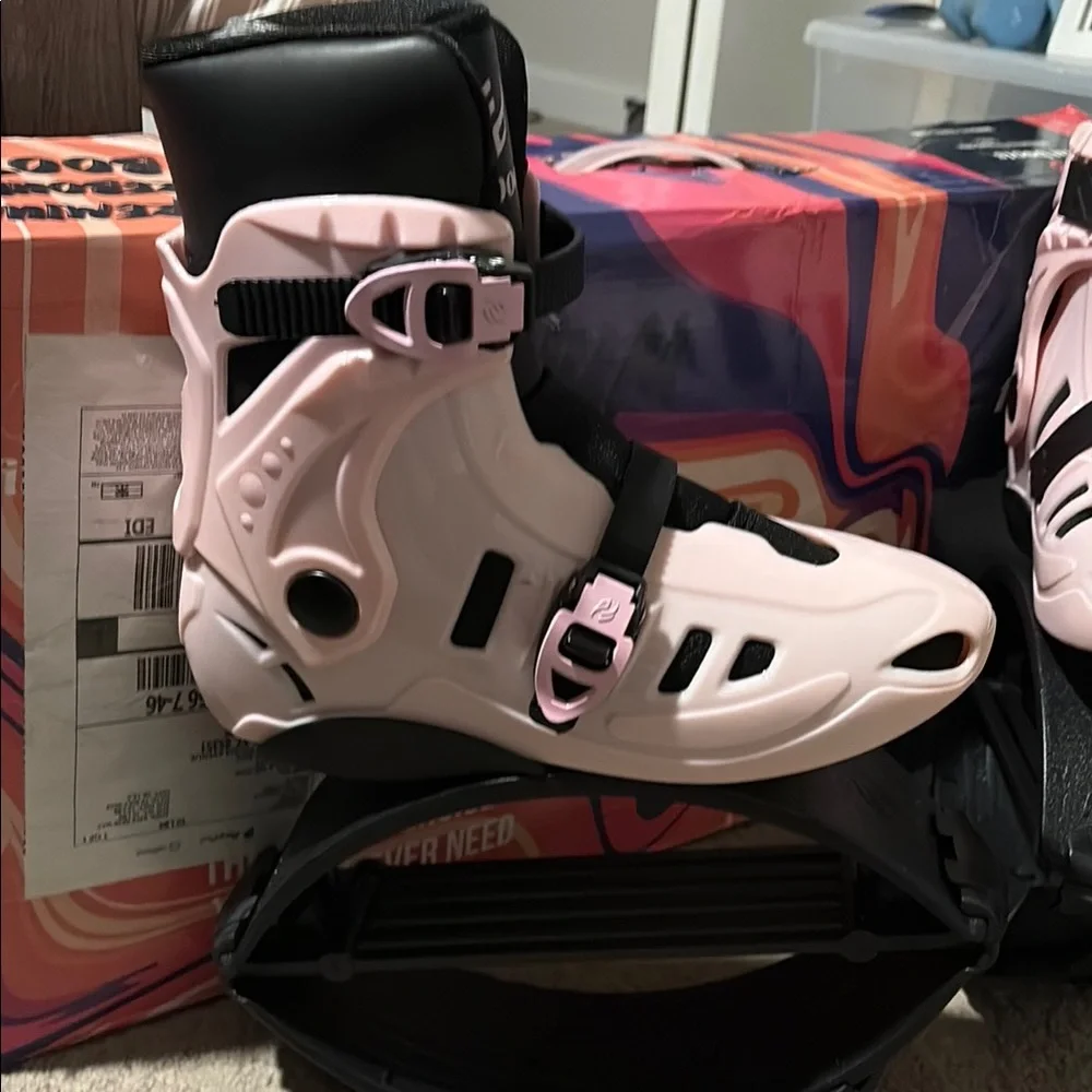 Pink Jump Boots - Picture 2 of 3